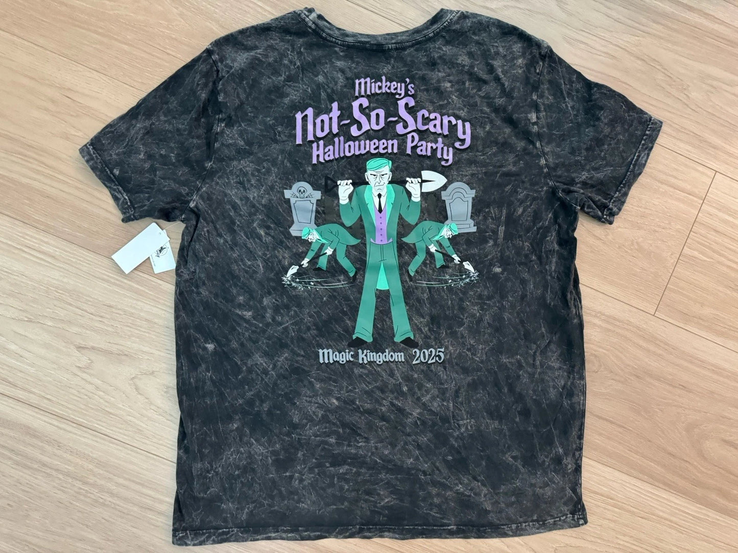 2025 Disney Parks Mickeys Not So Scary Halloween Party Grave Diggers Shirt Large