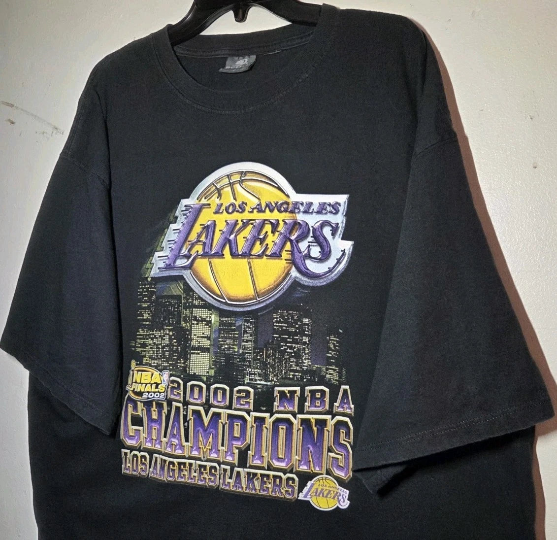Vintage 2002 Los Angeles Lakers Nba Finals Champions 3 Peat Tee Nba Y2k La Usa | Trendy Graphic Tee | Casual Unisex T-shirt
