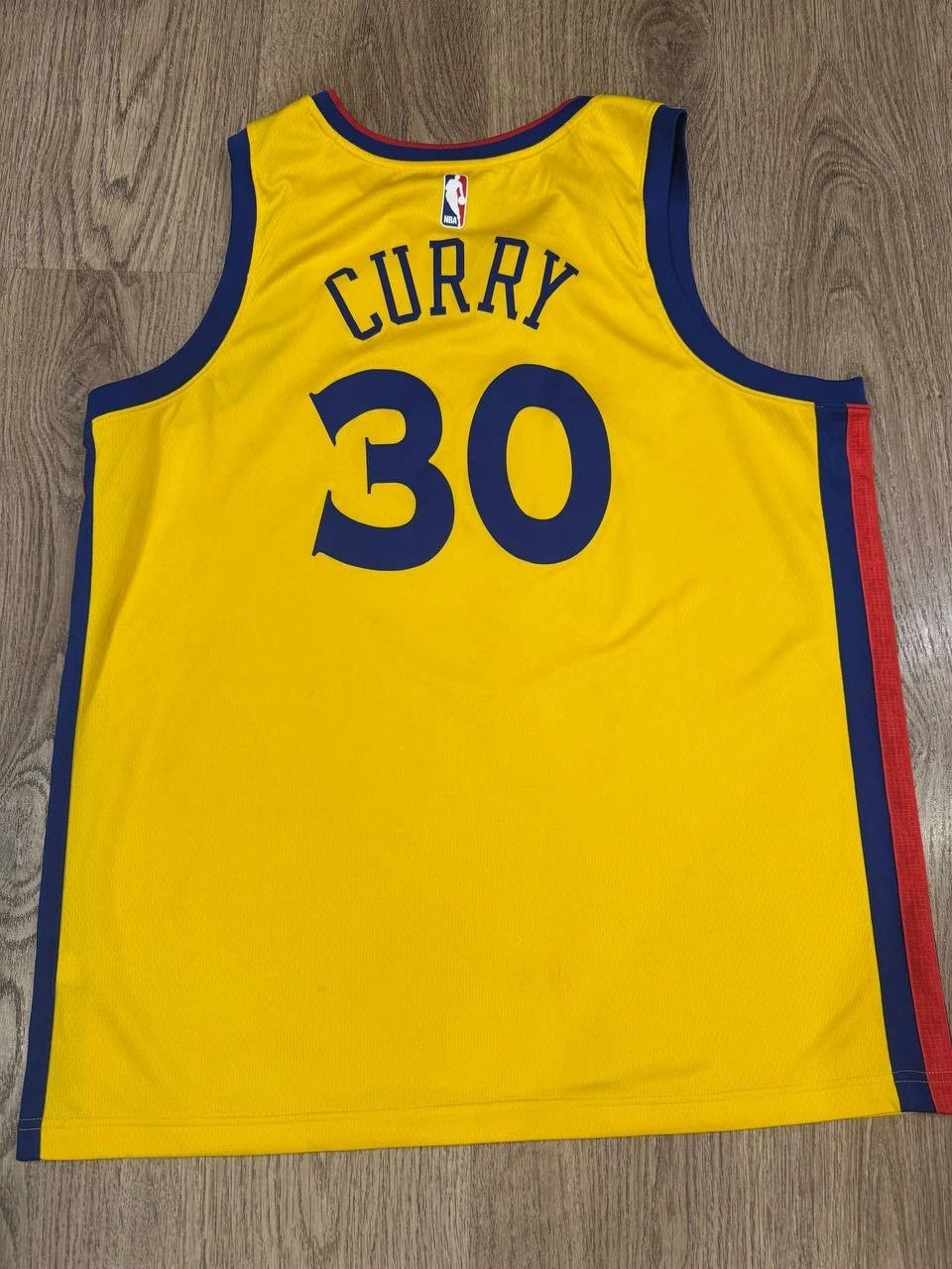 Golden State Warriors 30 Stephen Curry Jersey Nba Nike Shirt 912101-728 Size Xl | Trendy Graphic Tee | Casual Unisex T-shirt