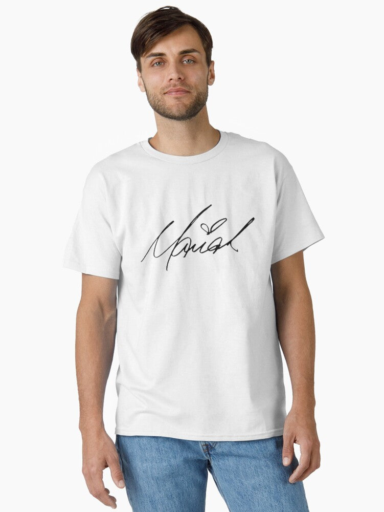 Mariah Carey SIGNATURE Classic T-Shirt T-Shirt | Trending Design | Great Gift Idea
