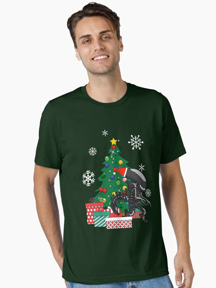 Alien Xenomorph Around The Christmas Tree Essential TShirt T-Shirt | Fan Favorite Artwork | Perfect Holiday Gift