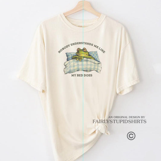 Comfort Colors Frog T-shirt: Funny Weirdcore Meme Tee