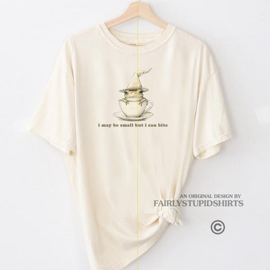 Comfort Colors Frog T-Shirt: Funny Weirdcore Meme Graphic Tee