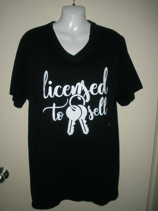 349 Licensed To Sell Keys Real Estate Agent Realtor Agent Gift Tshirt Xl V Nec T-Shirt | Classic Streetwear | Trending Fashion Apparel