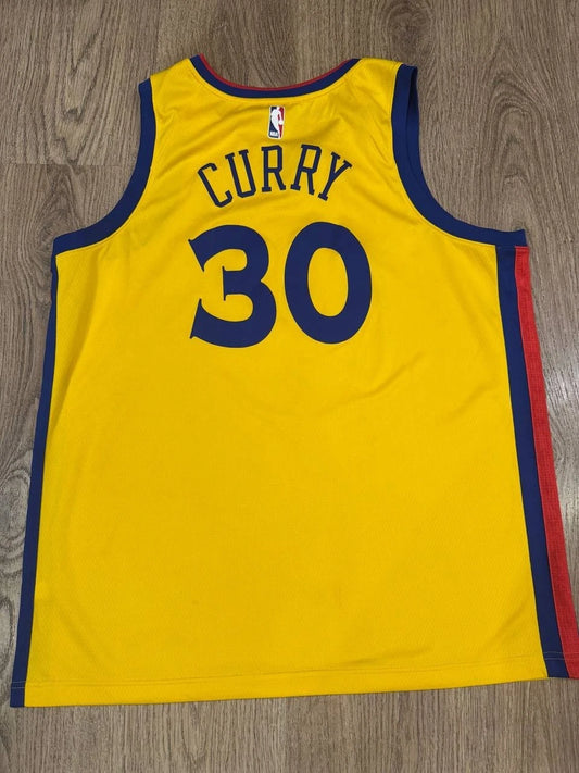 Golden State Warriors 30 Stephen Curry Jersey Nba Nike Shirt 912101-728 Size Xl | Trendy Graphic Tee | Casual Unisex T-shirt