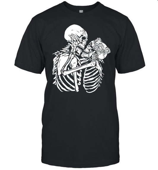 Santa Muerte Two Skeletons Kissing T shirt