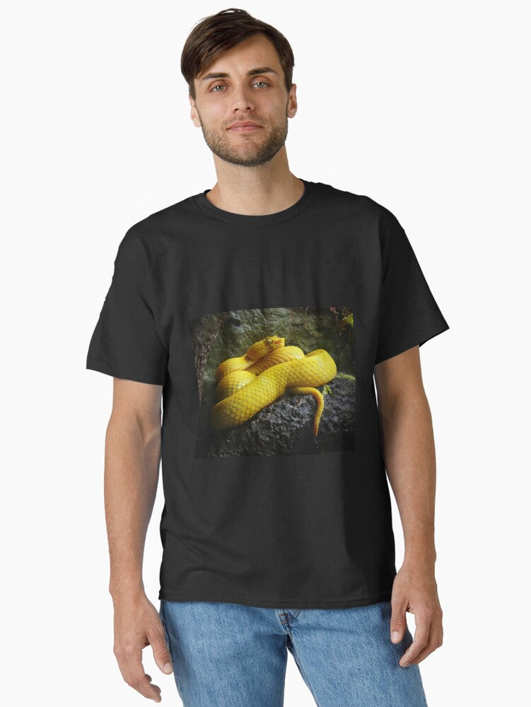 Eyelash viper Classic T-Shirt T-Shirt | Trending Design | Great Gift Idea
